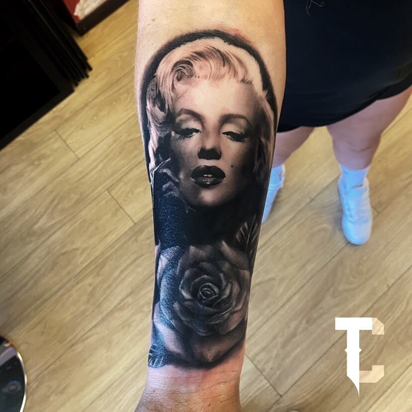 Christian Rhoden @christianrhodentattoo
