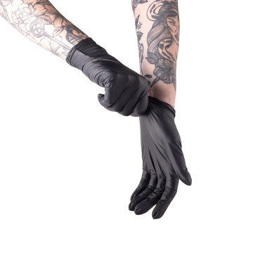 Kartong med 100 Saferly svarta latexhandskarna