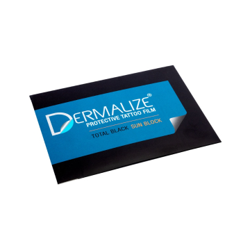 Förpackning med 5 förskurna ark av Dermalize Pro totalt svart solskydd - Skyddande tatueringsfilm  - 15 x 10 cm