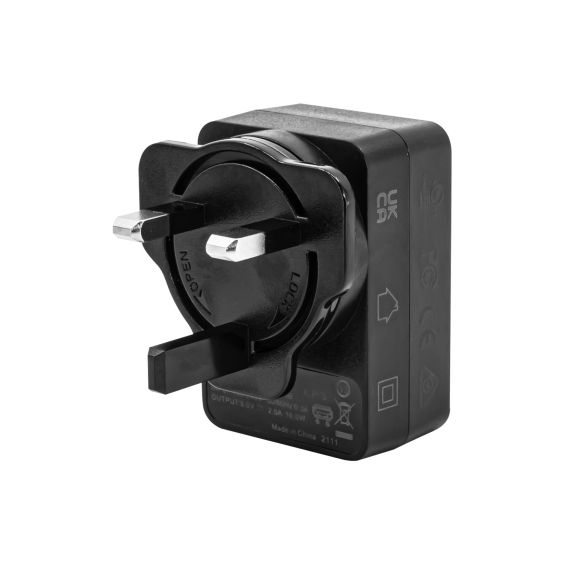 Internationell adapter för nätsladd med anslutning för EU, UK och Australien 